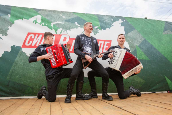 В РАМКАХ АКЦИИ «СИЛА В ПРАВДЕ» В ВОЛОГДЕ ПРОШЁЛ КОНЦЕРТ АРТИСТОВ ЦЕНТРАЛЬНОГО ДОМА РОССИЙСКОЙ АРМИИ