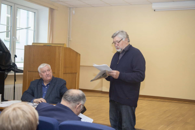 ЗАСЕДАНИЕ ЛИТЕРАТУРНОГО ОБЪЕДИНЕНИЯ ПОСВЯТИЛИ ВЕЛИКОЙ ОТЕЧЕСТВЕННОЙ ВОЙНЕ