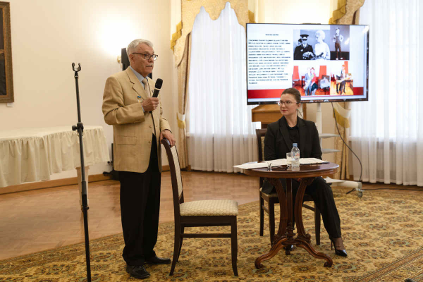 ПРОФЕССИОНАЛ, ДРУГ, НАСТАВНИК: В ЦДРА СОСТОЯЛАСЬ ВСТРЕЧА С ЗАСЛУЖЕННЫМ РАБОТНИКОМ КУЛЬТУРЫ РСФСР ВАСИЛИЕМ ДМИТРИЧЕНКО