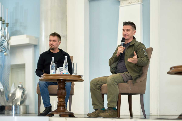 РОССИЙСКИЕ ВОЕНКОРЫ РАССКАЗАЛИ О СВОЕЙ РАБОТЕ В УСЛОВИЯХ СВО